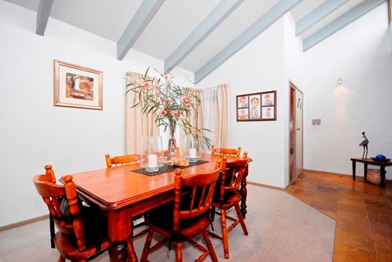 35 SUGARLOAF Drive, CHIRNSIDE PARK VIC 3116, Chirnside Park - Thumbnail 3
