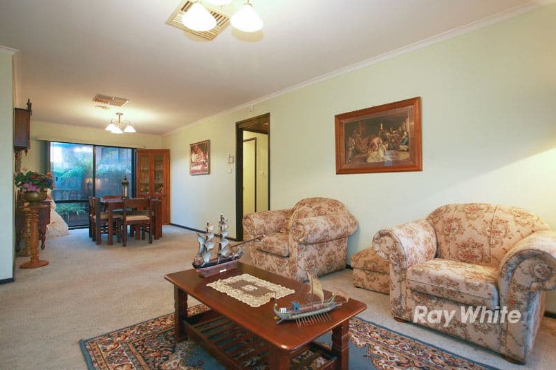 11 Lupin Court, CRANBOURNE NORTH VIC 3977, Cranbourne North - Thumbnail 8
