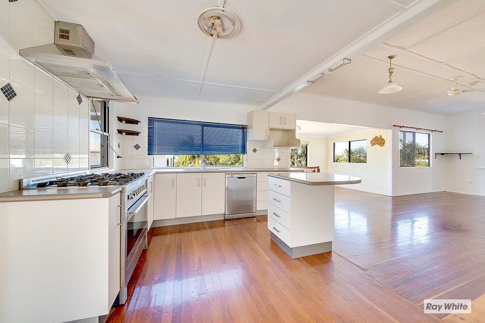 9 Poplar Street, Cooee Bay QLD 4703, Cooee Bay - Thumbnail 4