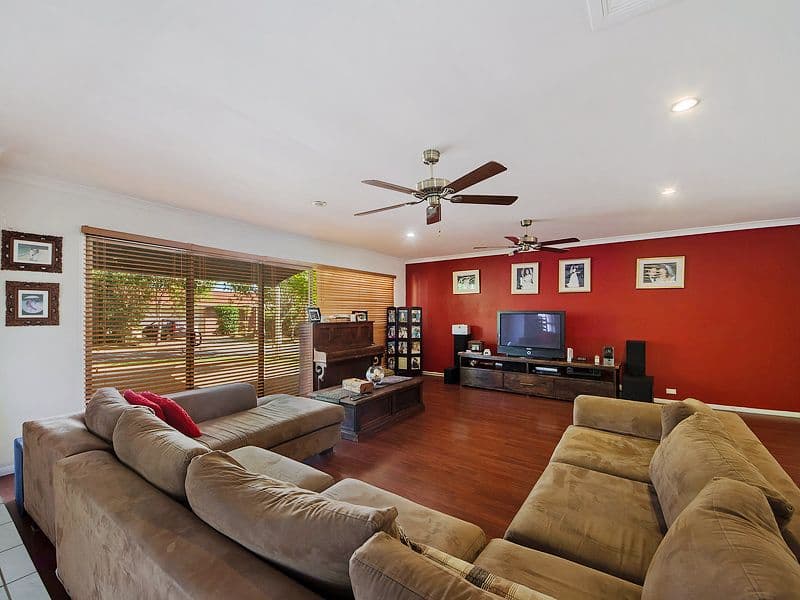 9 Sunnybrae Close, MERRIMAC QLD 4226, Merrimac - Thumbnail 3