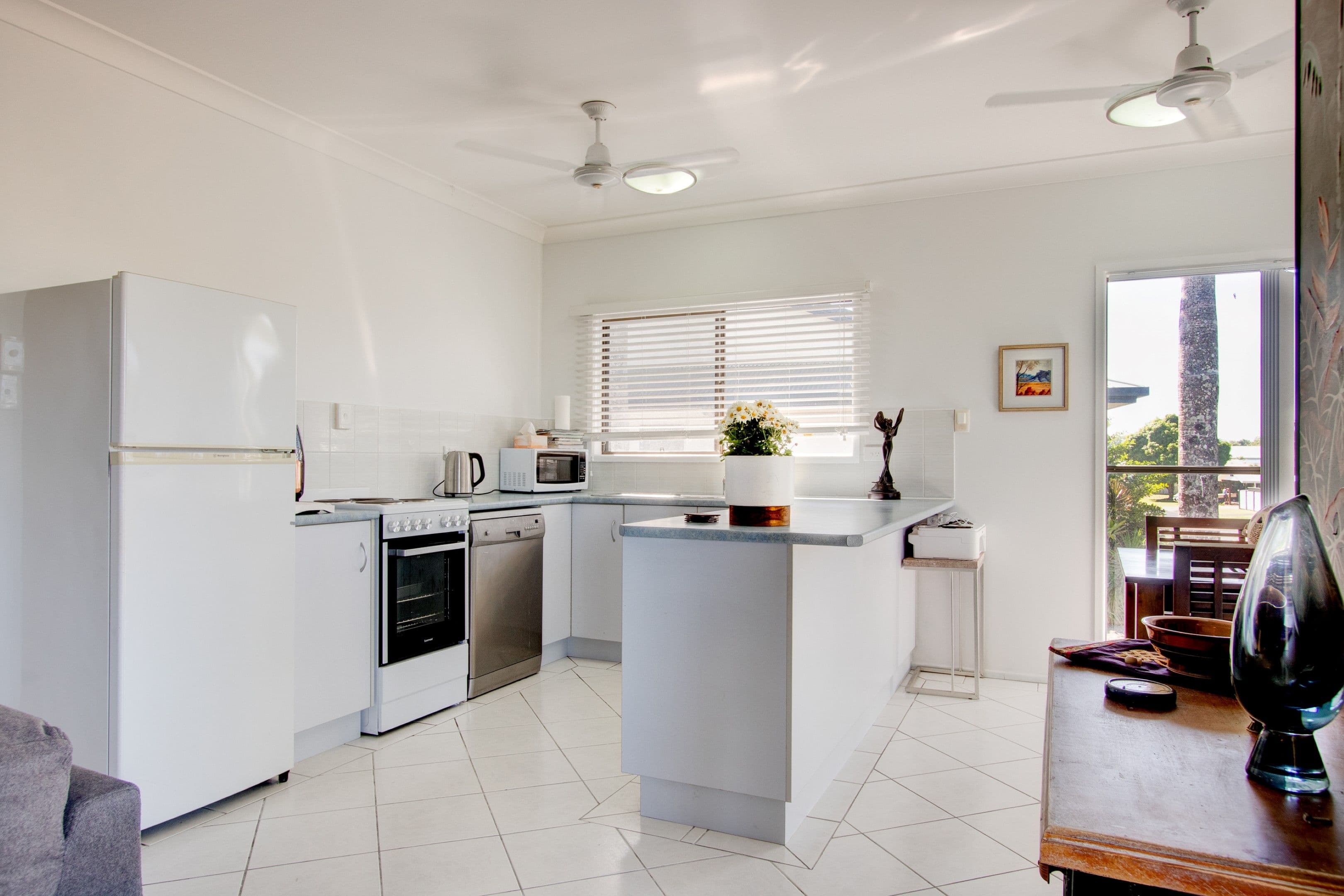 27 Holland Street, Wongaling Beach QLD 4852, Wongaling Beach - Thumbnail 4