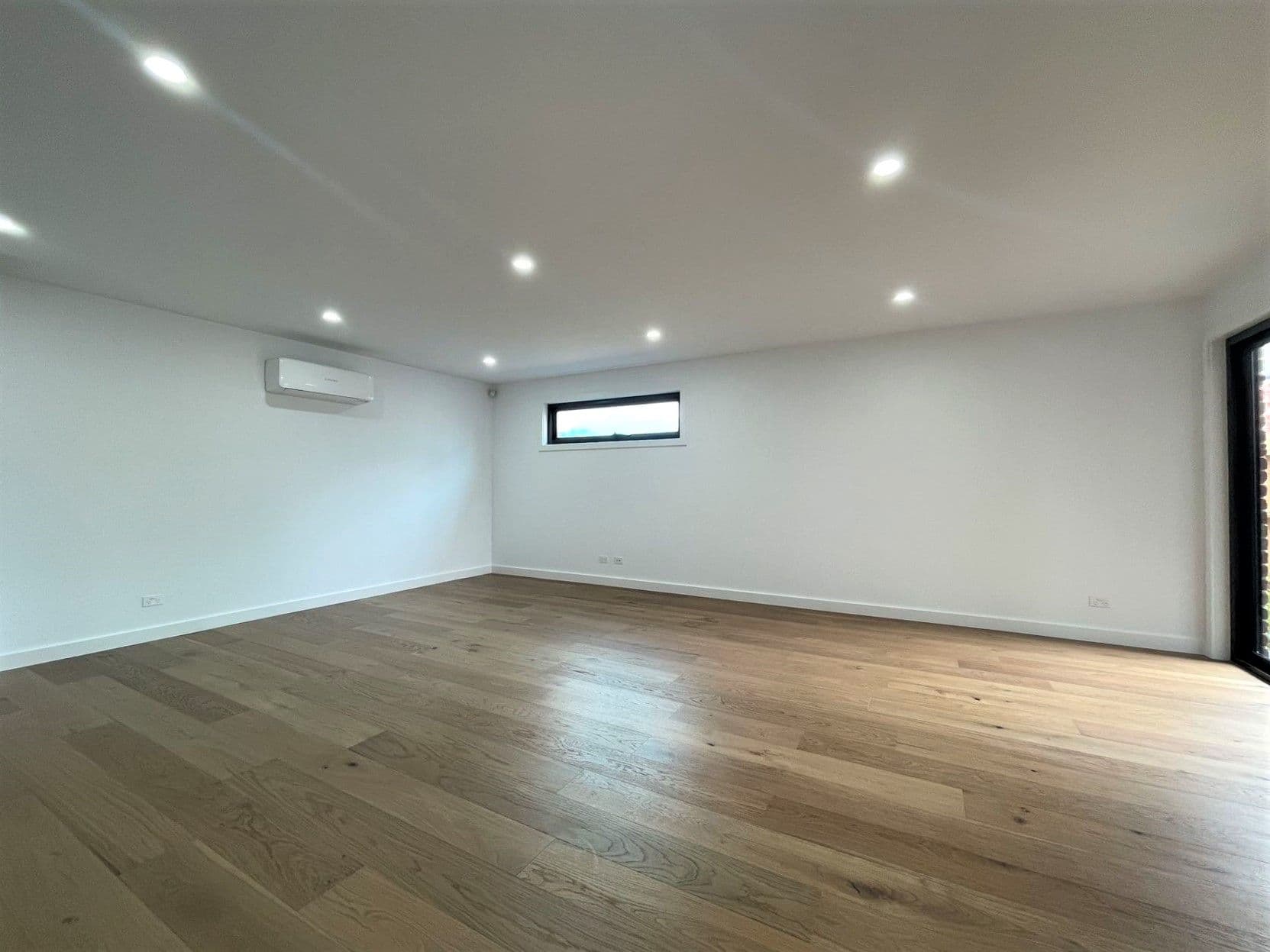1D Carrington Road, Reservoir VIC 3073, Reservoir - Thumbnail 2