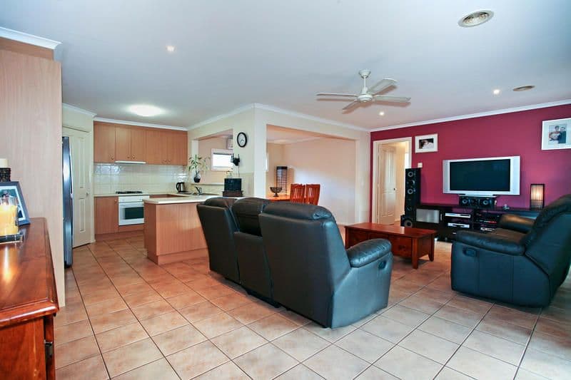 36 Langer Drive, ST ALBANS PARK VIC 3219, St Albans Park - Thumbnail 7
