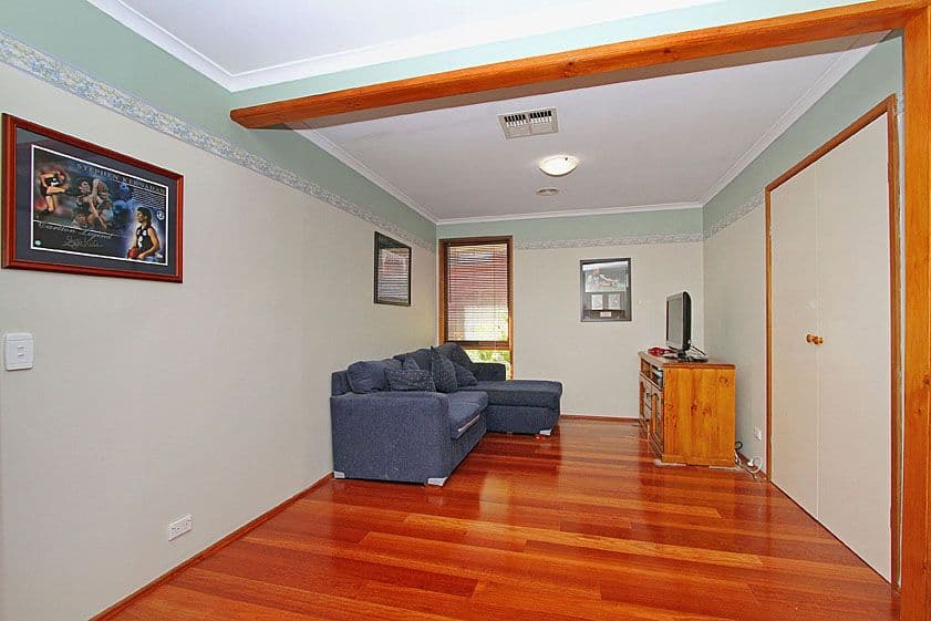 6 Grady Close, MILL PARK VIC 3082, Mill Park - Thumbnail 5