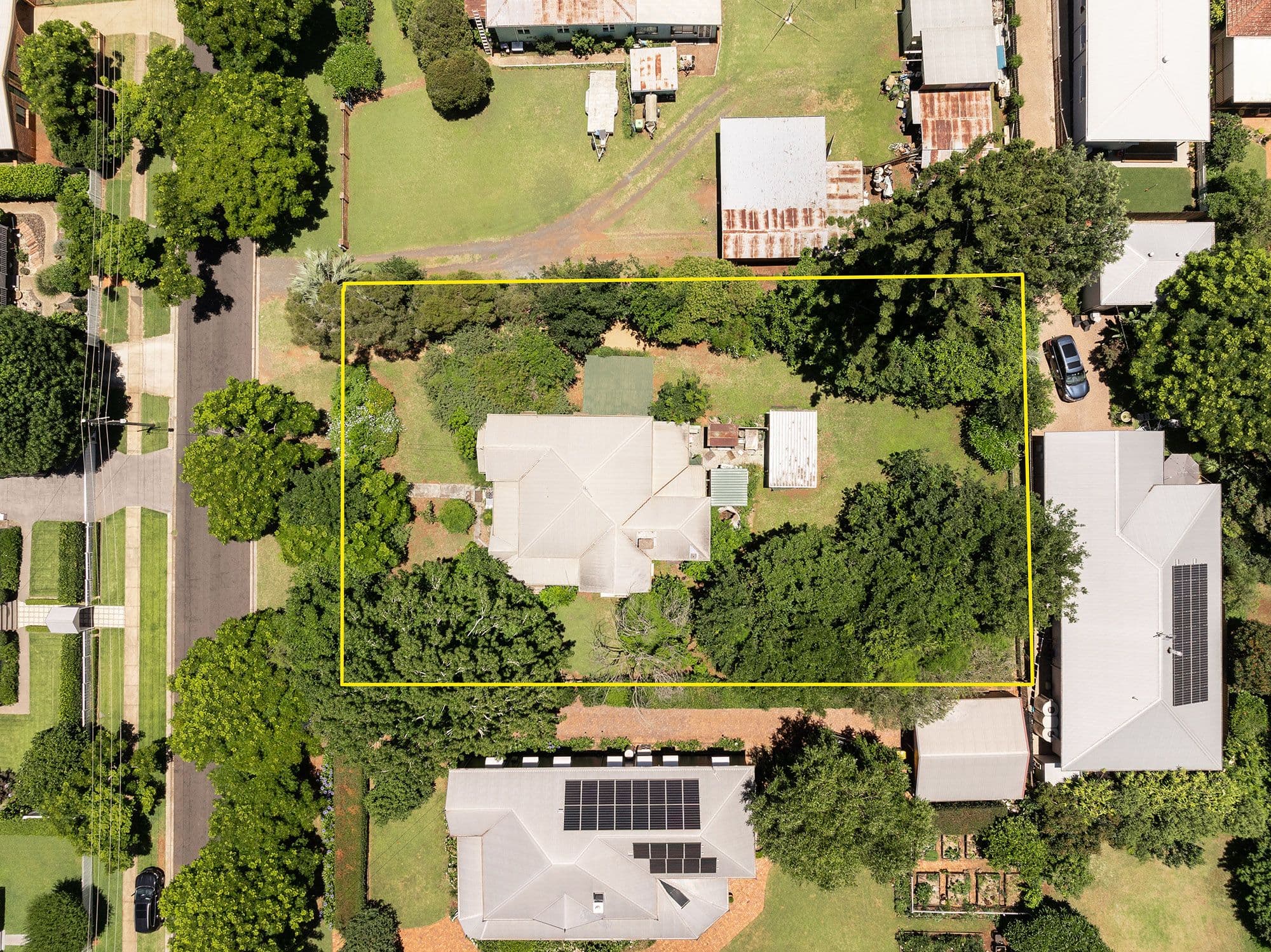 3 Carlton Street, North Toowoomba QLD 4350, North Toowoomba - Thumbnail 2