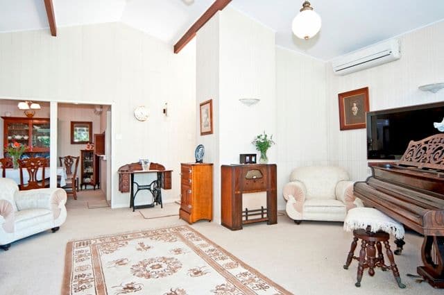 7 Lloyd George Street, EASTERN HEIGHTS QLD 4305, Eastern Heights - Thumbnail 3