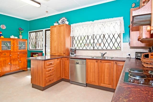 7 Lloyd George Street, EASTERN HEIGHTS QLD 4305, Eastern Heights - Thumbnail 7