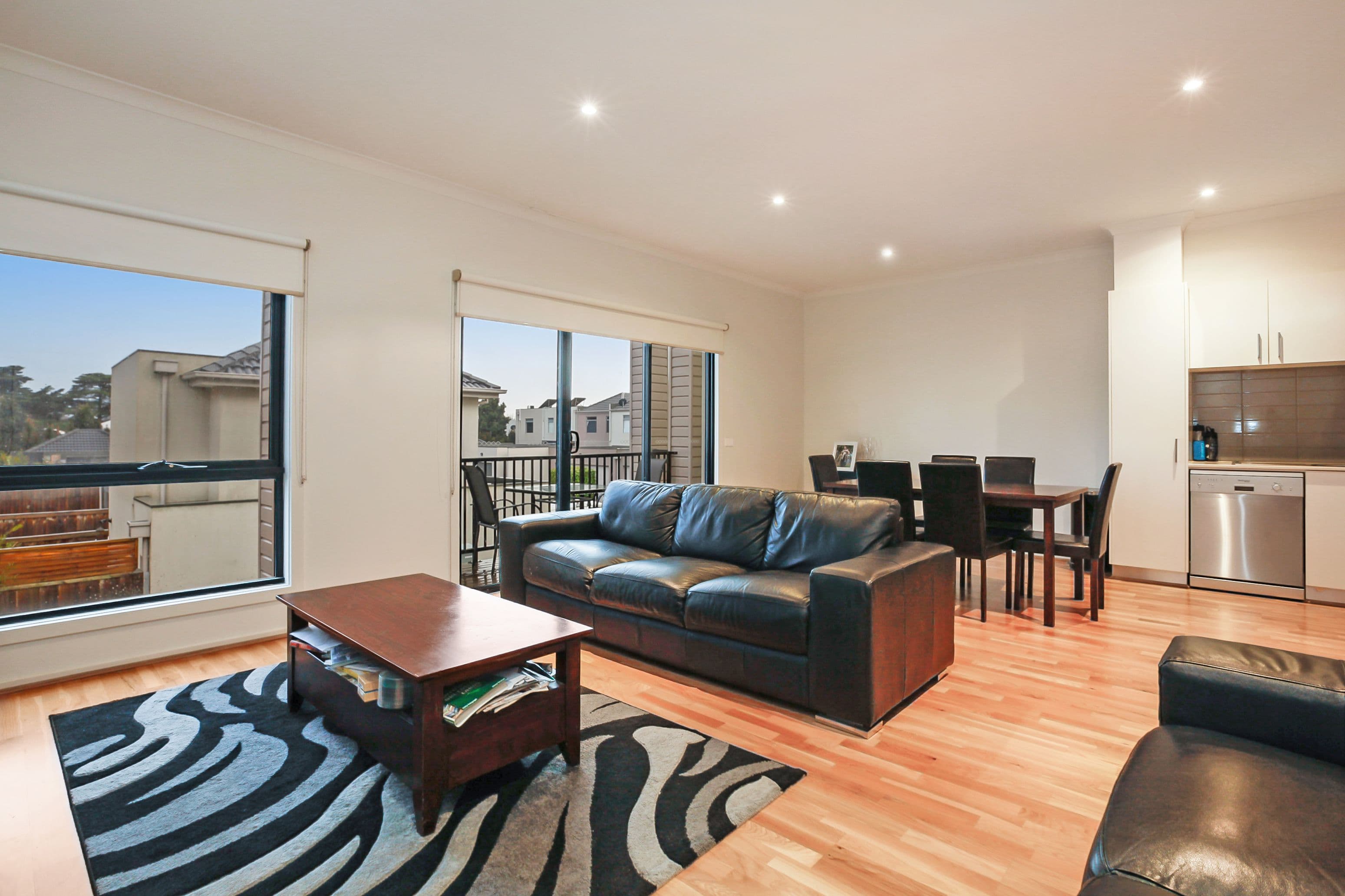 8 Moresby Court, Craigieburn VIC 3064, Craigieburn - Thumbnail 2
