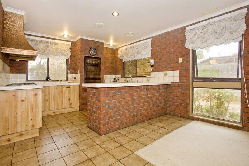 2 Lorikeet Lane, LARA VIC 3212, Lara - Thumbnail 3