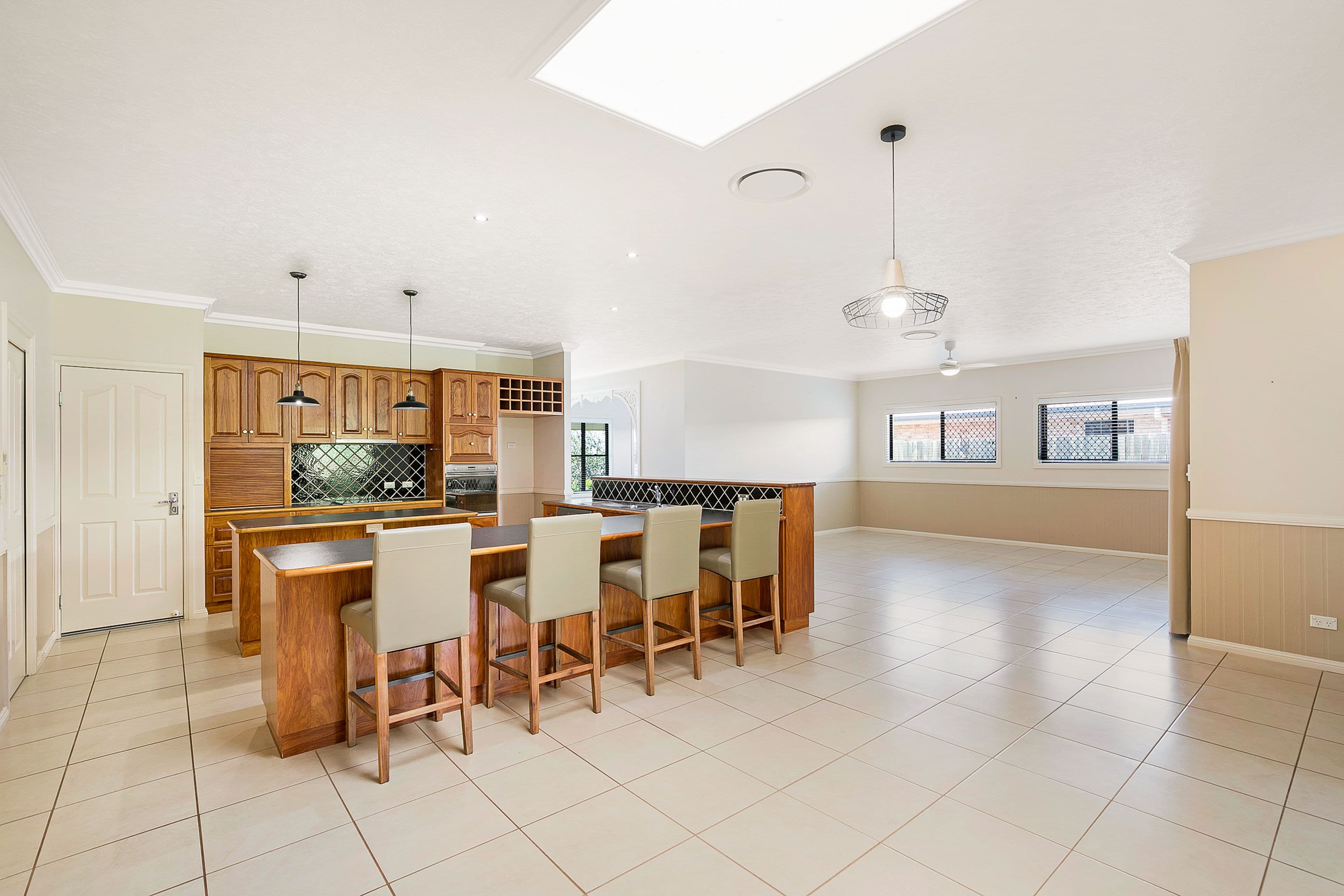 8 Ridgewood Drive, Kearneys Spring QLD 4350, Kearneys Spring - Thumbnail 2