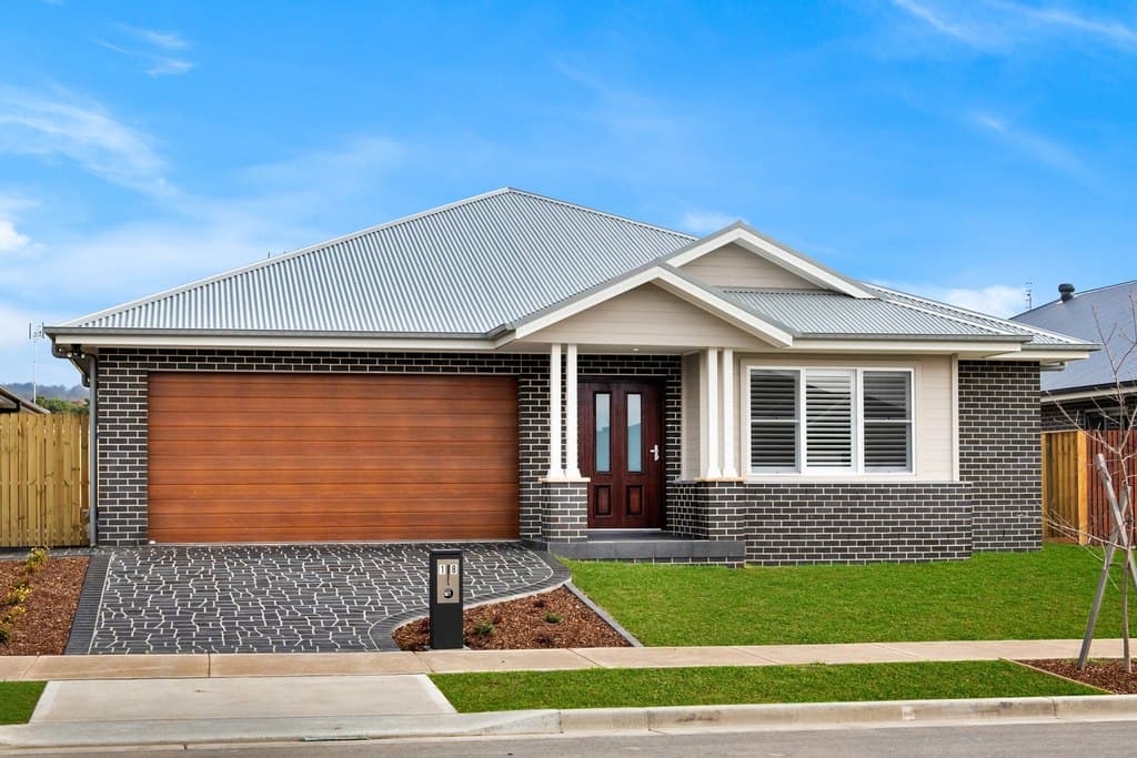 18 Roty Avenue, Renwick - Image 1
