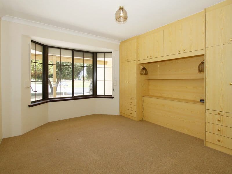 22 Kingsford Way, HUNTINGDALE WA 6110, Huntingdale - Thumbnail 3