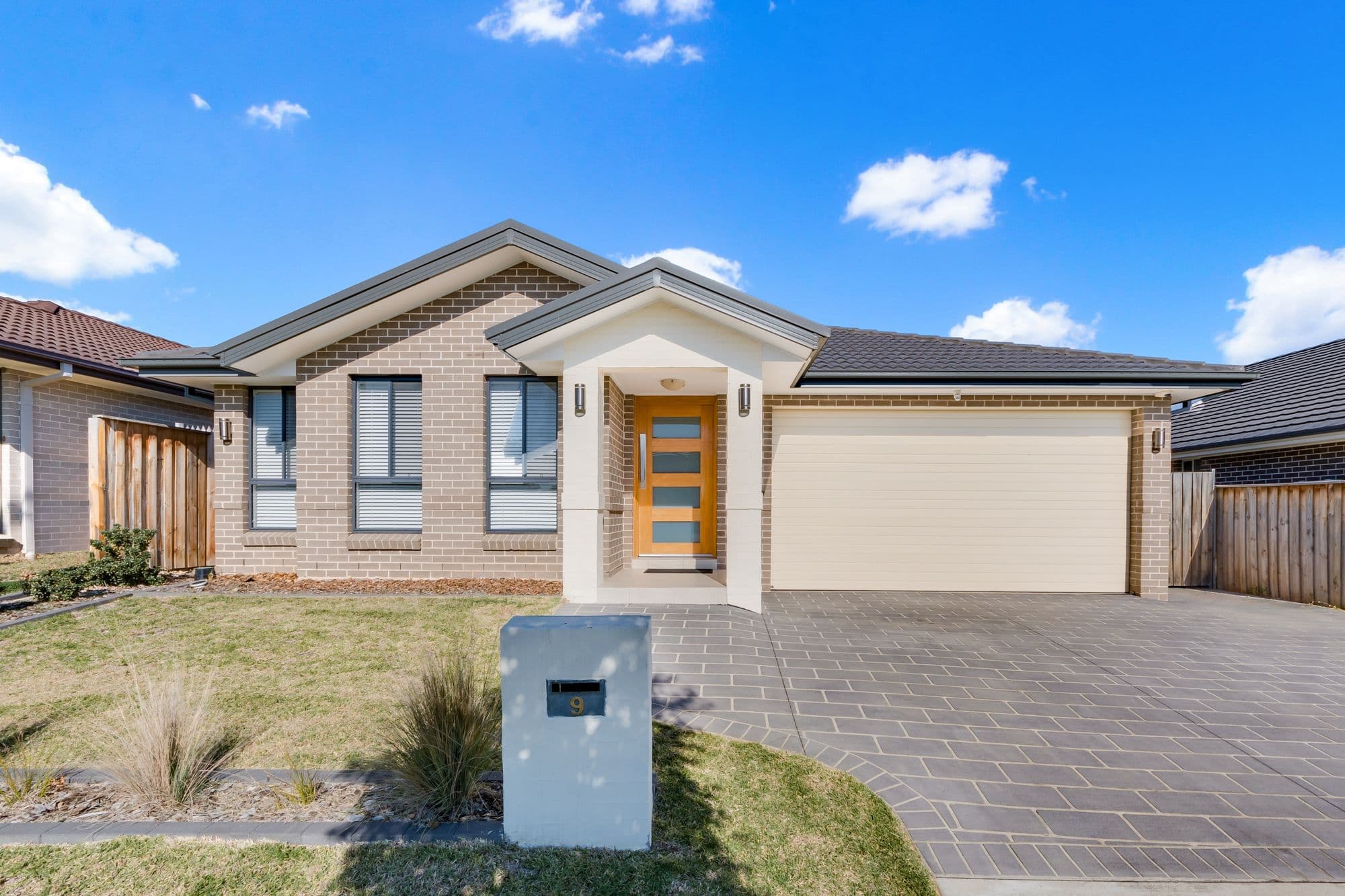 9 Brinsmead Avenue, Middleton Grange - Image 1