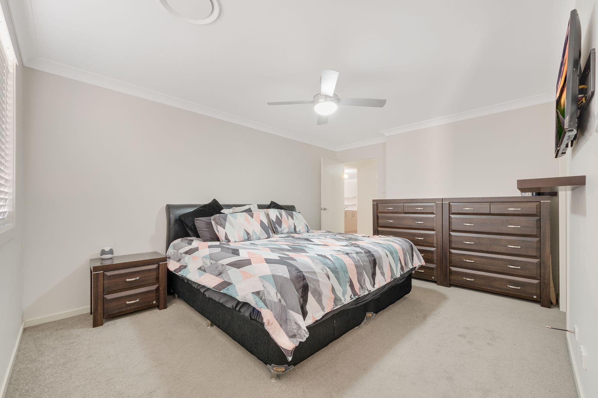 9 Brinsmead Avenue, Middleton Grange - Thumbnail 6