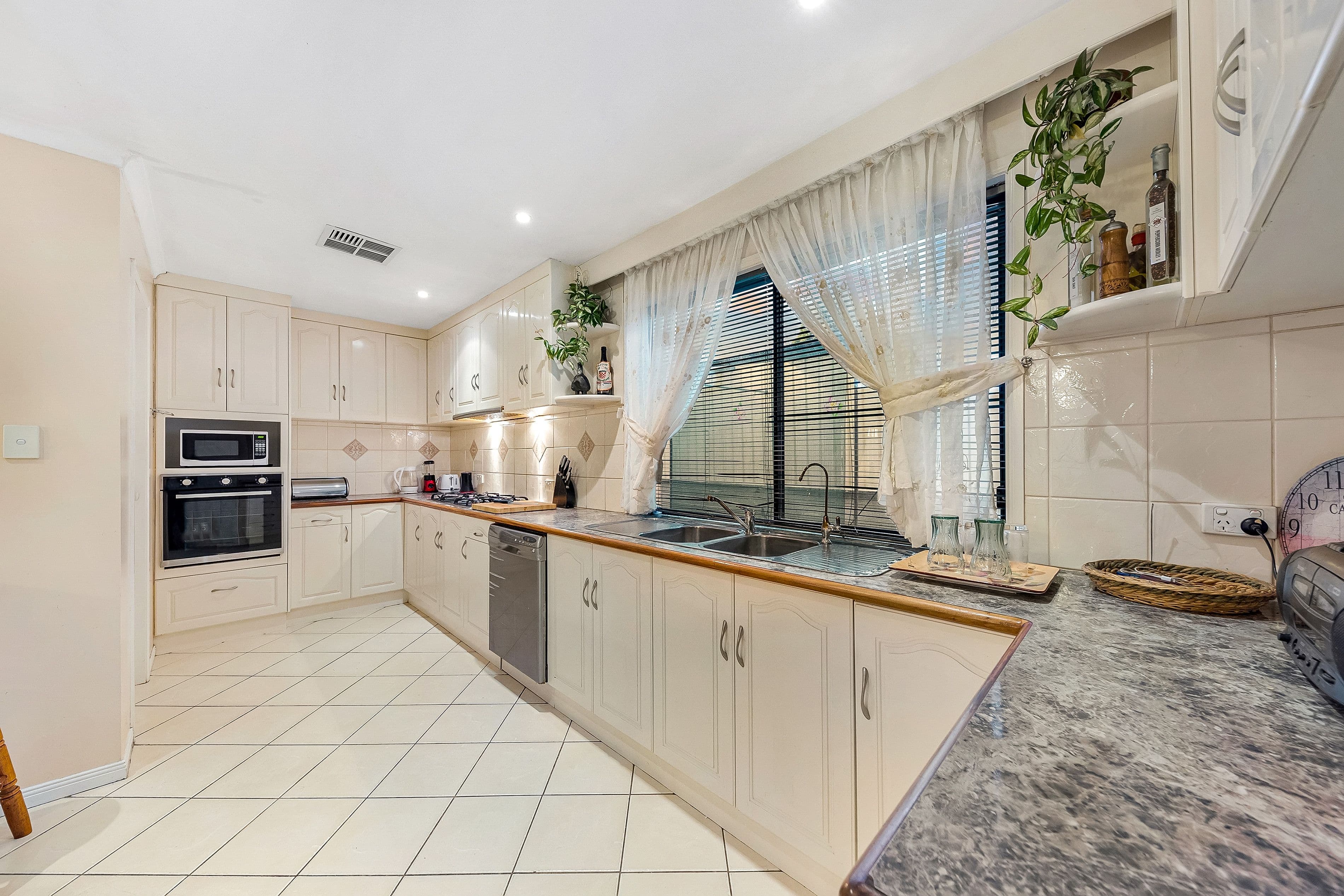 16 Sunset Circuit, Walkley Heights SA 5098, Walkley Heights - Thumbnail 7