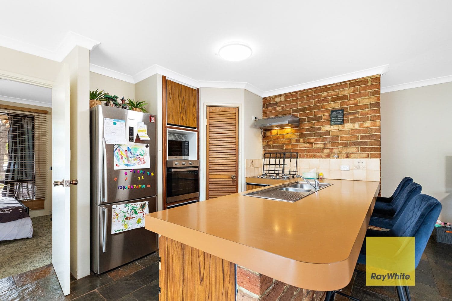22 Kidman Court, Thornlie WA 6108, Thornlie - Thumbnail 4