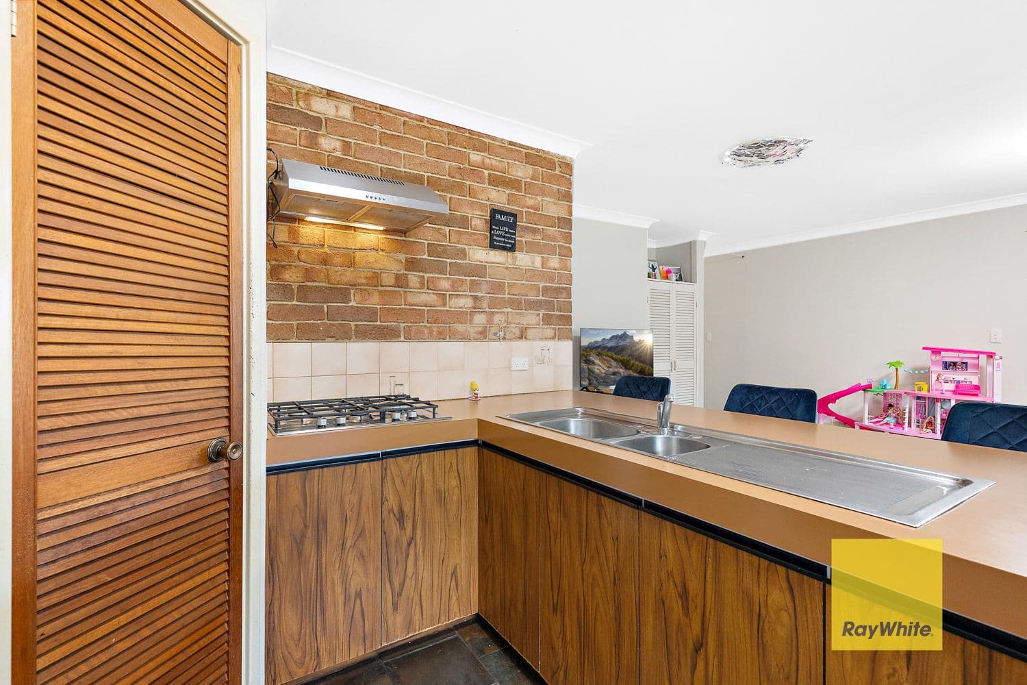 22 Kidman Court, Thornlie WA 6108, Thornlie - Thumbnail 5