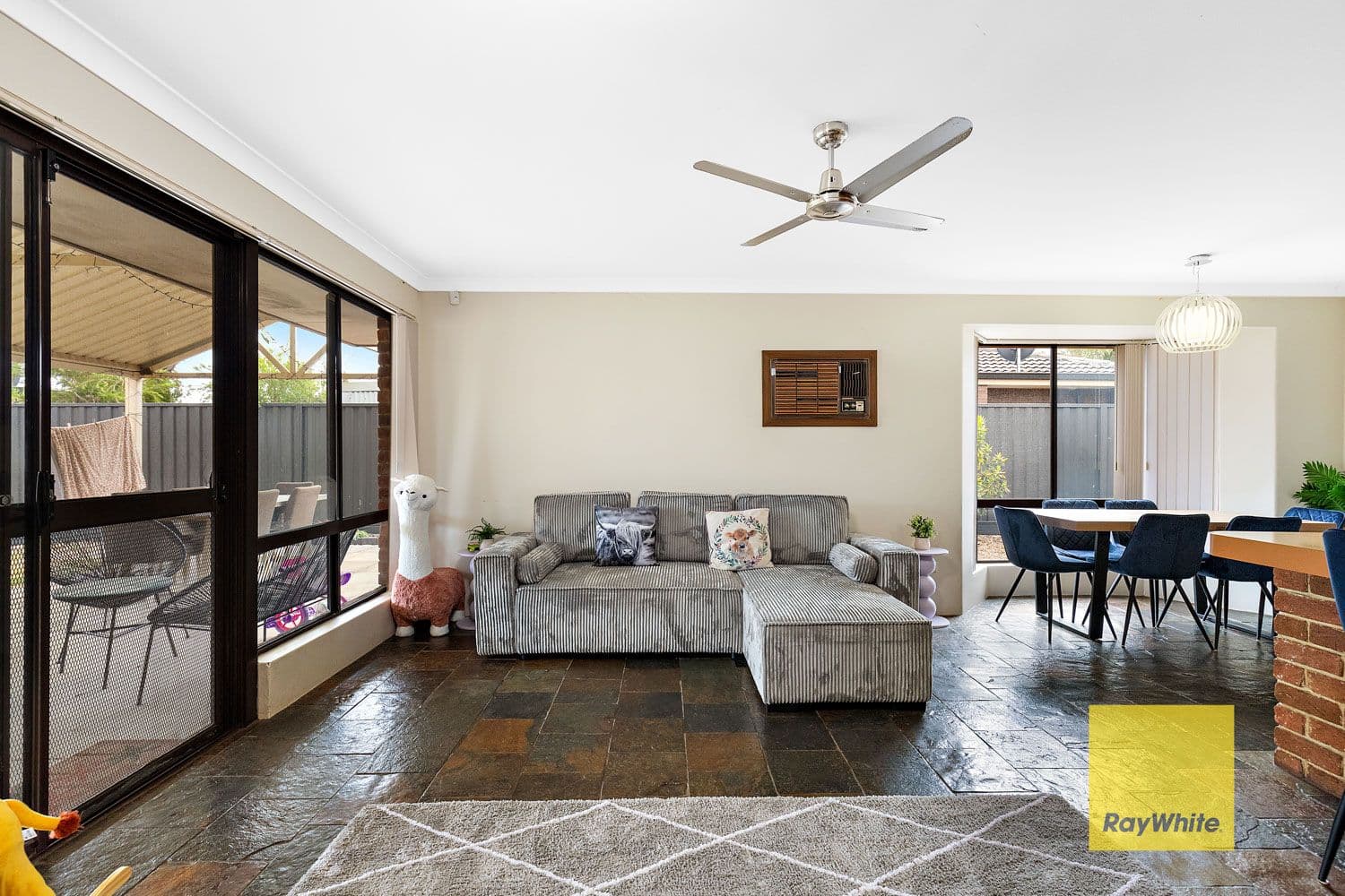 22 Kidman Court, Thornlie WA 6108, Thornlie - Thumbnail 7