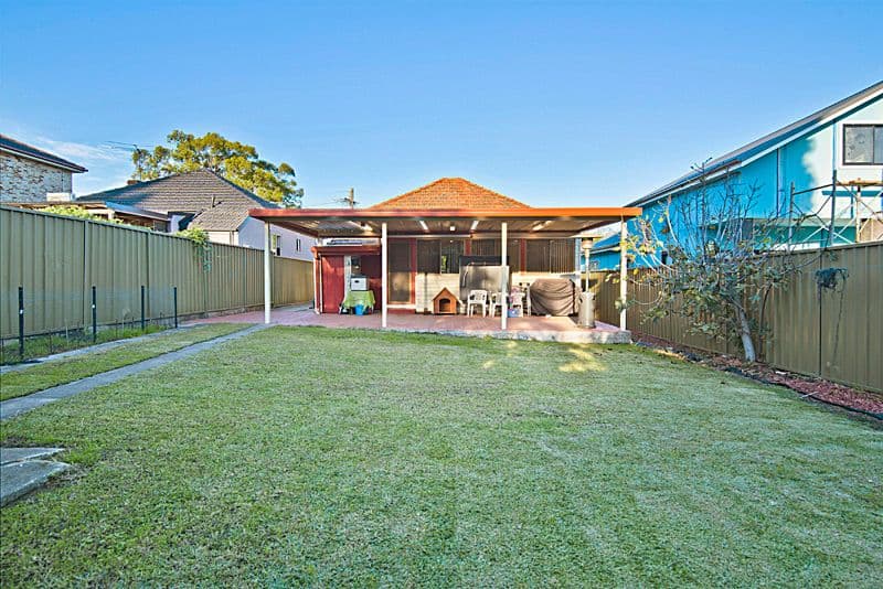 70 Highview Avenue, GREENACRE NSW 2190, Greenacre - Thumbnail 8