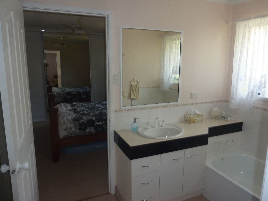 7 Aberdeen Court, BEACONSFIELD QLD 4740, Beaconsfield - Thumbnail 7
