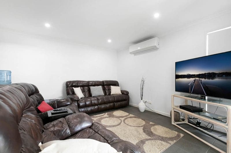 12 Salisbury Terrace, Baringa - Thumbnail 2
