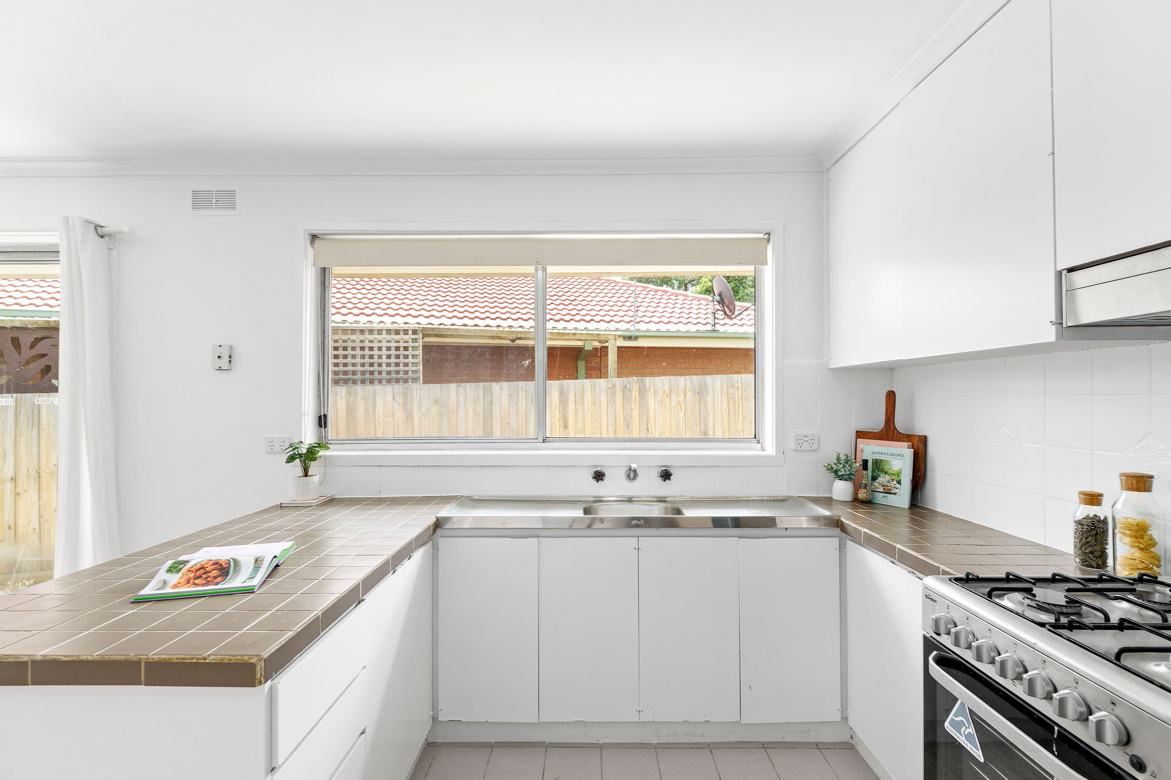 56 Learmonth Street, Sunbury VIC 3429, Sunbury - Thumbnail 4