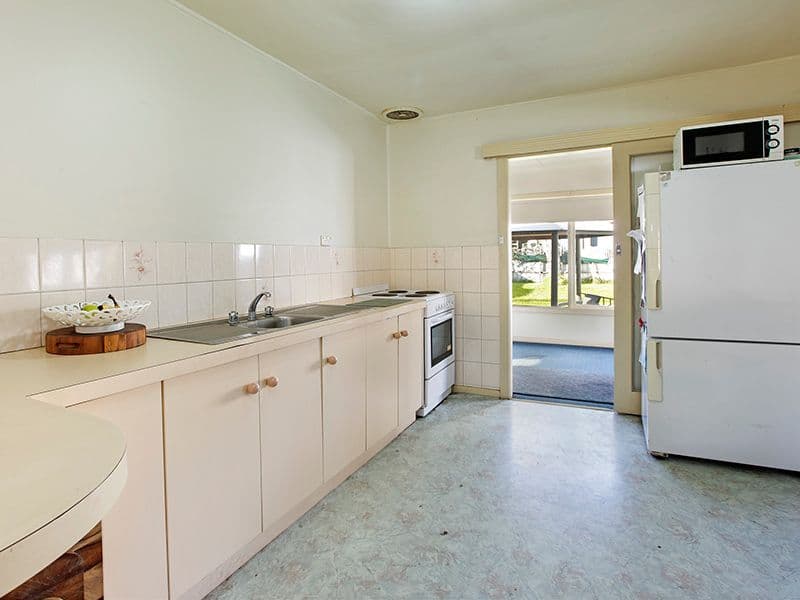 36 Roseneath Street, NORTH GEELONG VIC 3215, North Geelong - Thumbnail 7