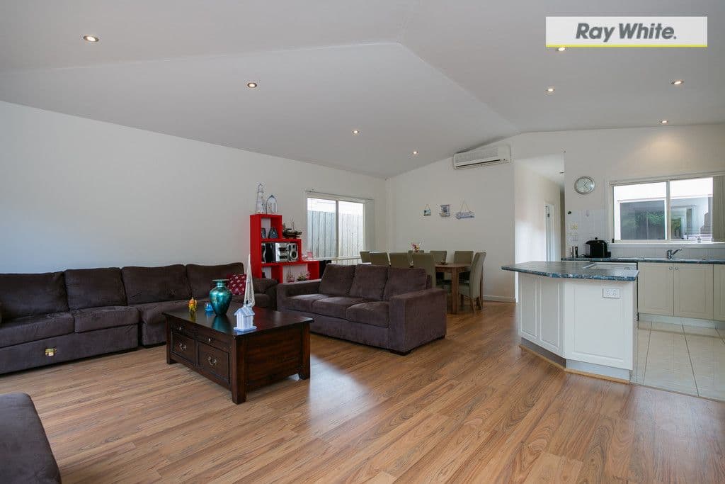 38 Third Avenue, ROSEBUD VIC 3939, Rosebud - Thumbnail 2