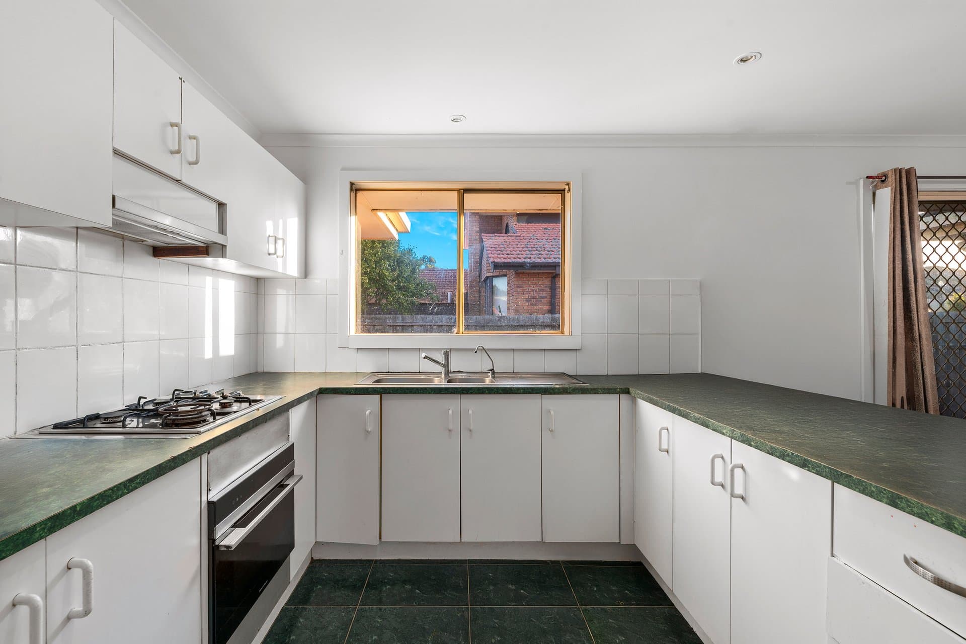19 Lido Court, Epping - Thumbnail 3