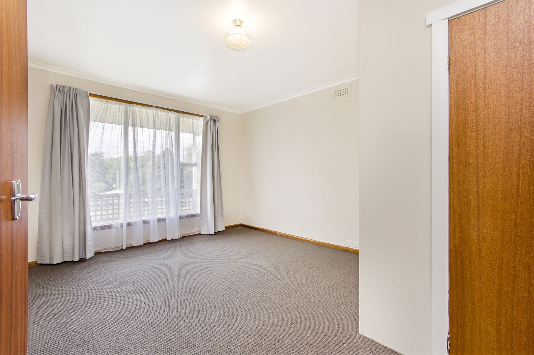 51 West Parade, Deloraine TAS 7304, Deloraine - Thumbnail 2