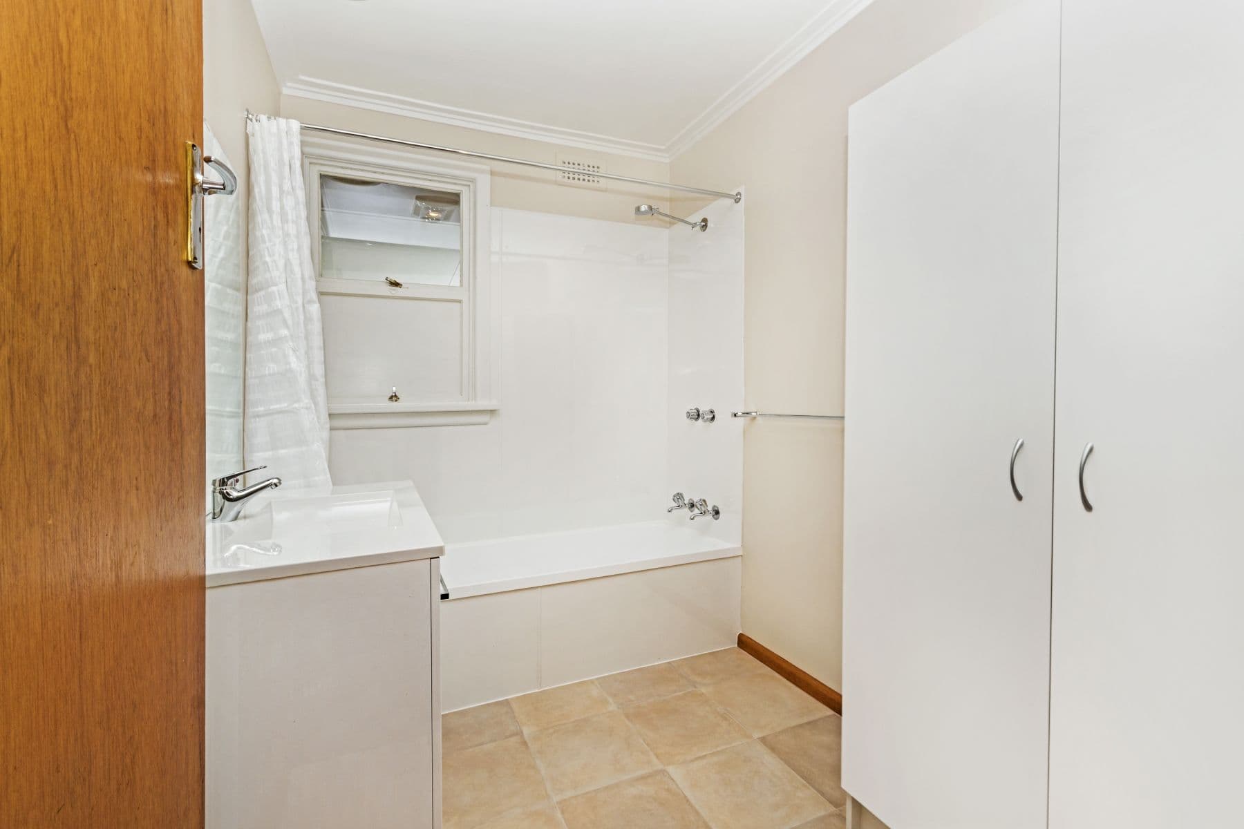 51 West Parade, Deloraine TAS 7304, Deloraine - Thumbnail 3