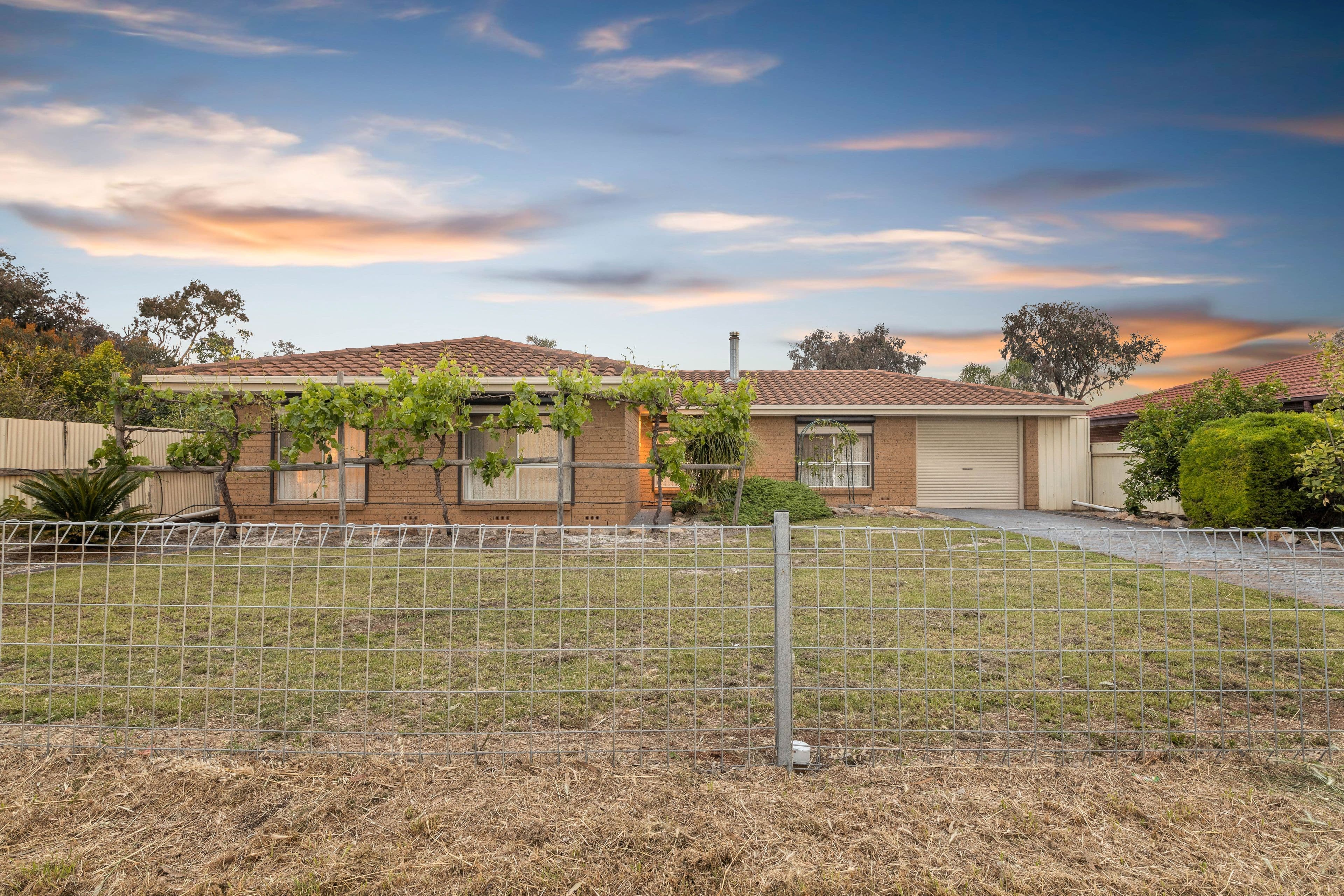 426 Whites Road, Parafield Gardens SA 5107, Parafield Gardens - Image 1