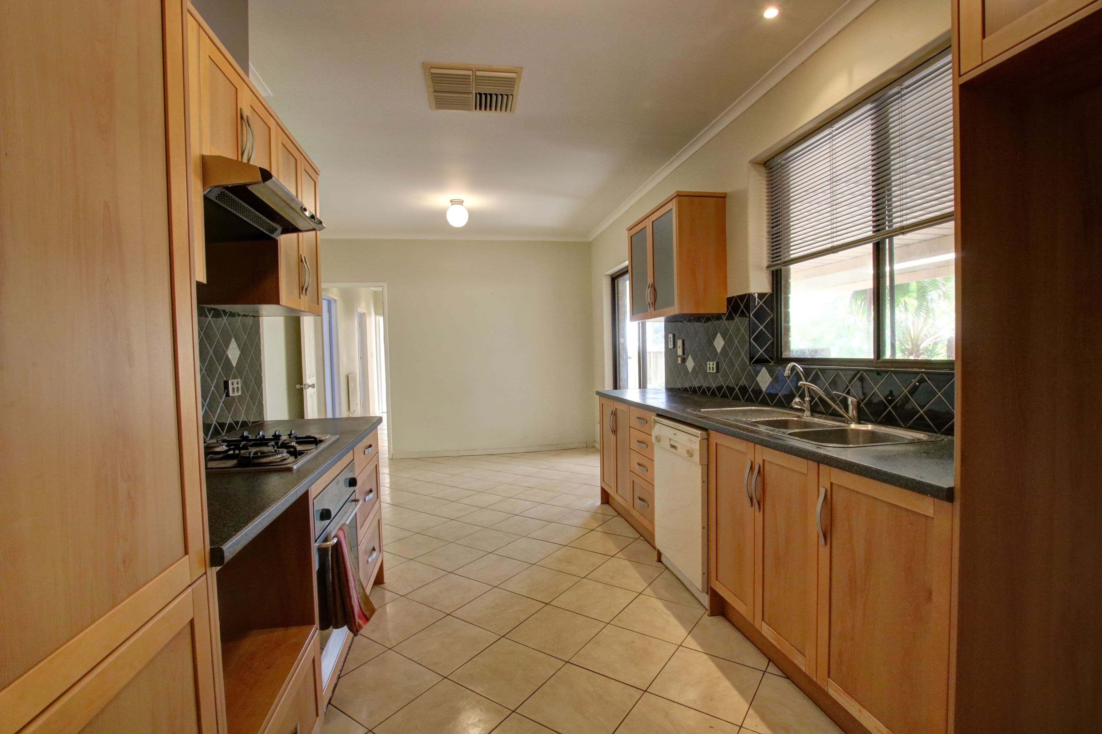 14 Marschall Street, Waikerie SA 5330, Waikerie - Thumbnail 4