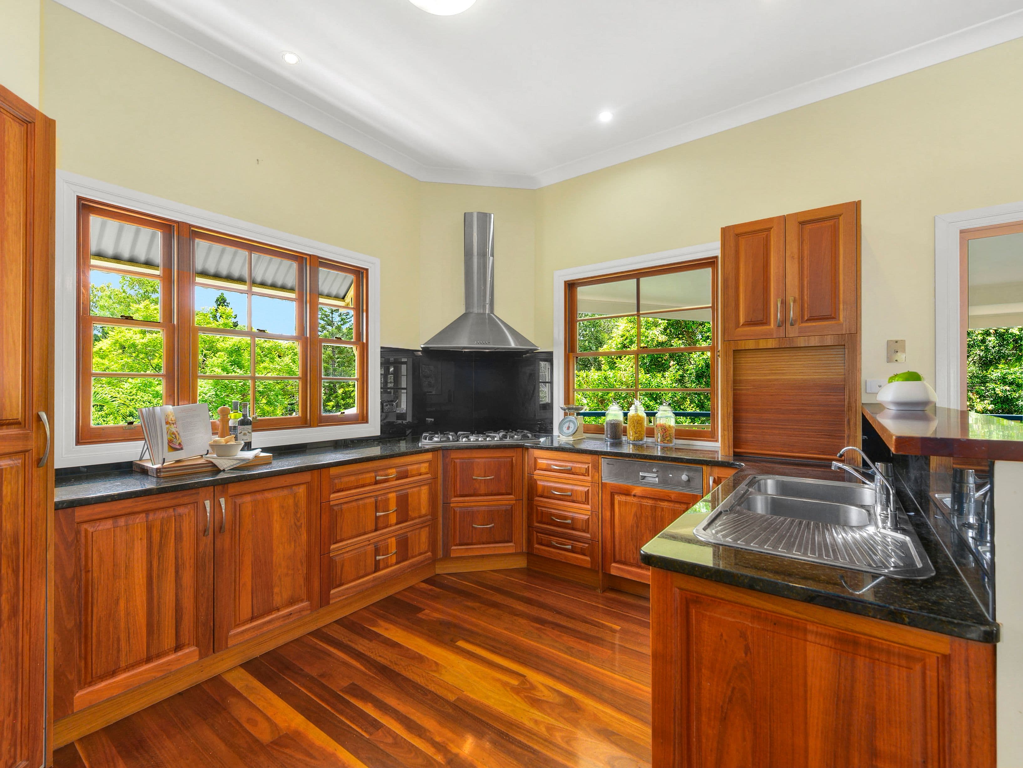 7 Park Avenue, Ashgrove QLD 4060, Ashgrove - Thumbnail 3