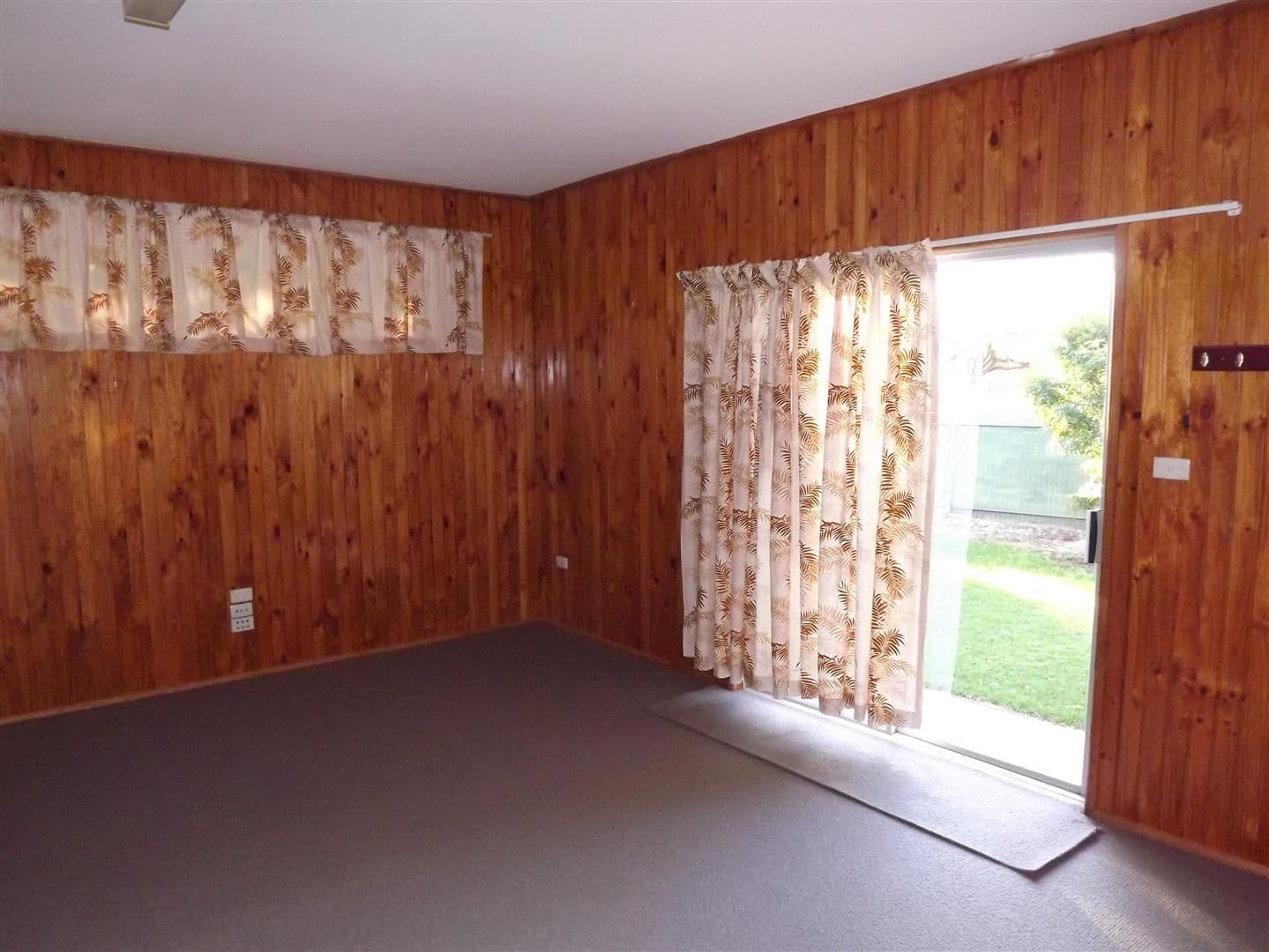 24 Russell Street, PARKES NSW 2870, Parkes - Thumbnail 7