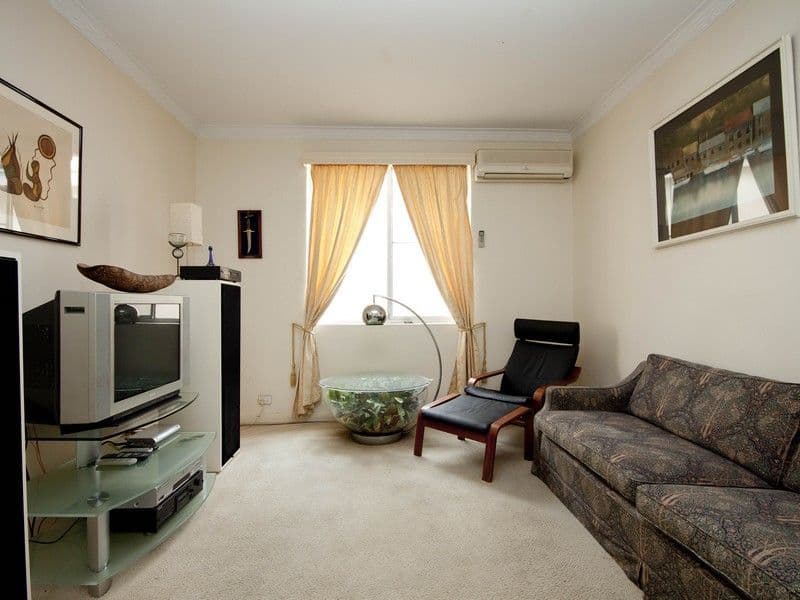 22 Cassinia Court, Diamond Creek, Diamond Creek - Thumbnail 2