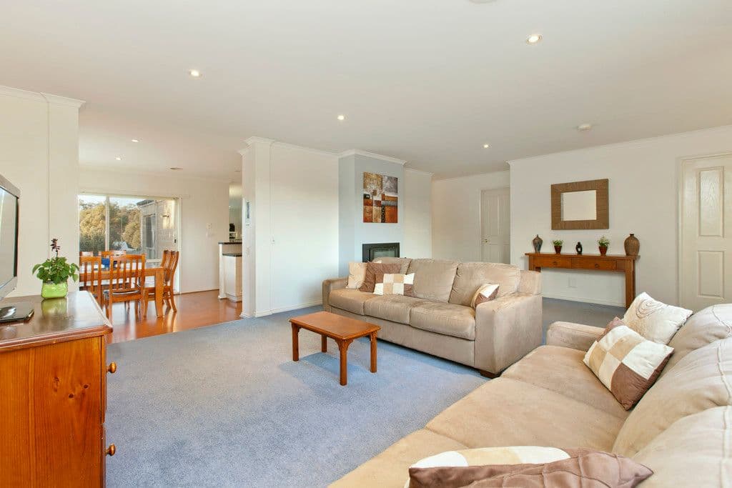 19 Bennett Street, Canadian VIC 3350, Canadian - Thumbnail 2