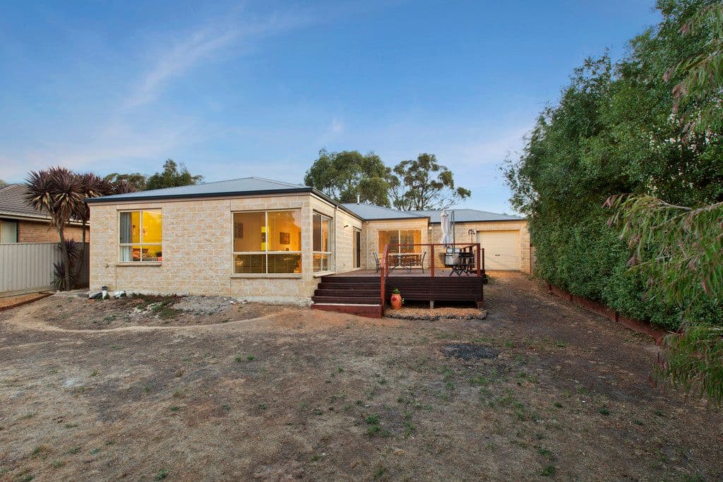 19 Bennett Street, Canadian VIC 3350, Canadian - Thumbnail 8