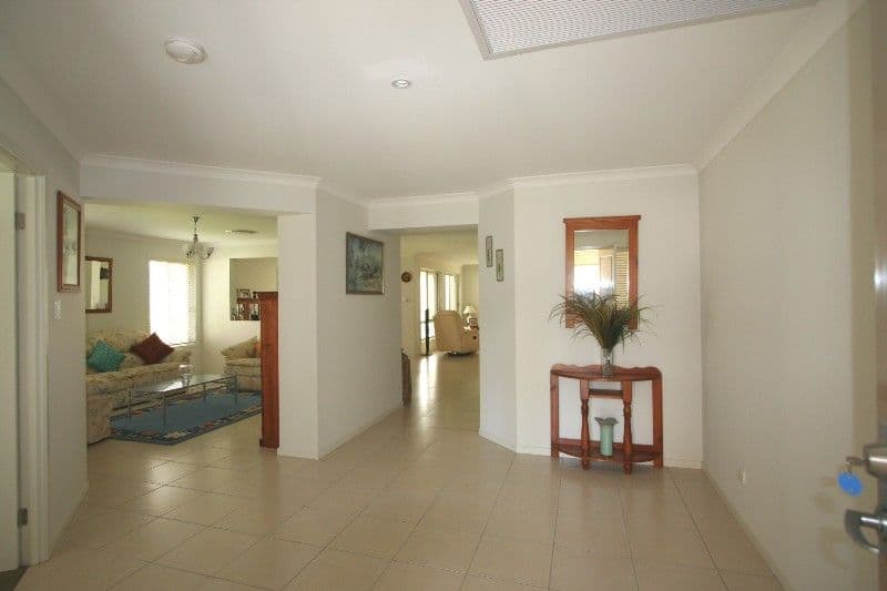 6 Creswick Close, MANLY WEST QLD 4179, Manly West - Thumbnail 2