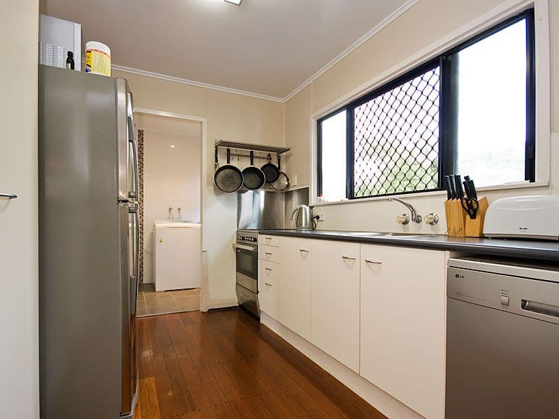 7 Parker Street, CHELMER QLD 4068, Chelmer - Thumbnail 4