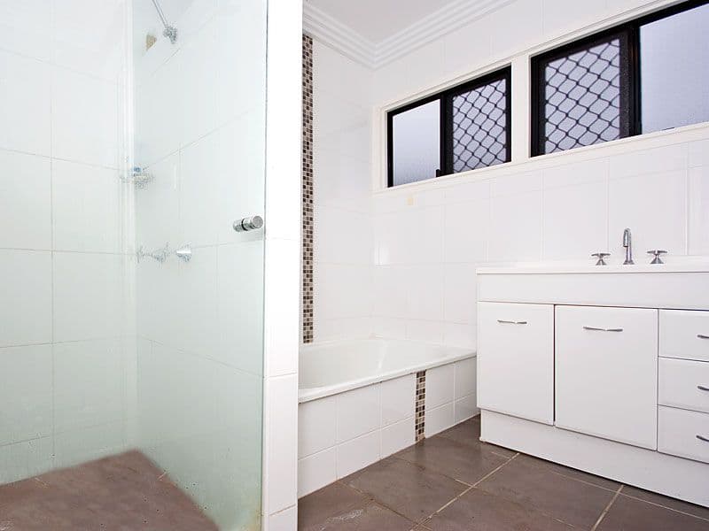 7 Parker Street, CHELMER QLD 4068, Chelmer - Thumbnail 7