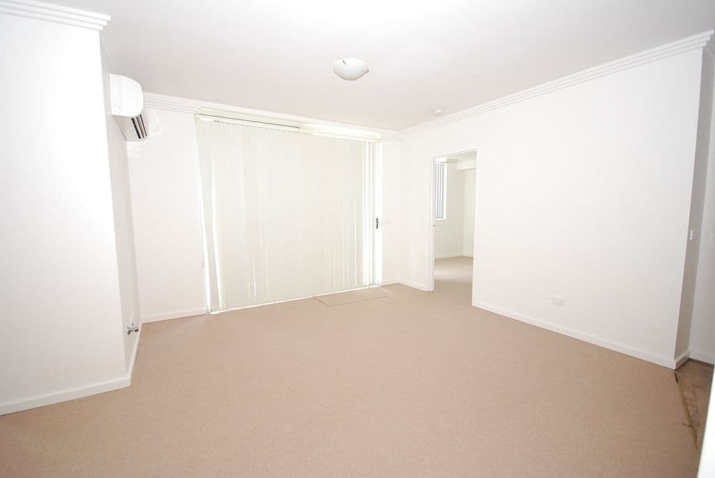 124 Driftway Drive, PEMULWUY NSW 2145, Pemulwuy - Thumbnail 4