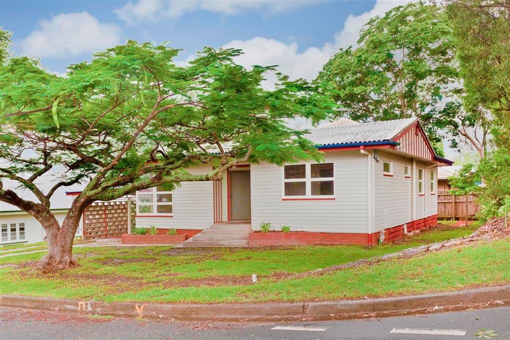 54 Hockings Street, HOLLAND PARK WEST QLD 4121, Holland Park West - Image 1
