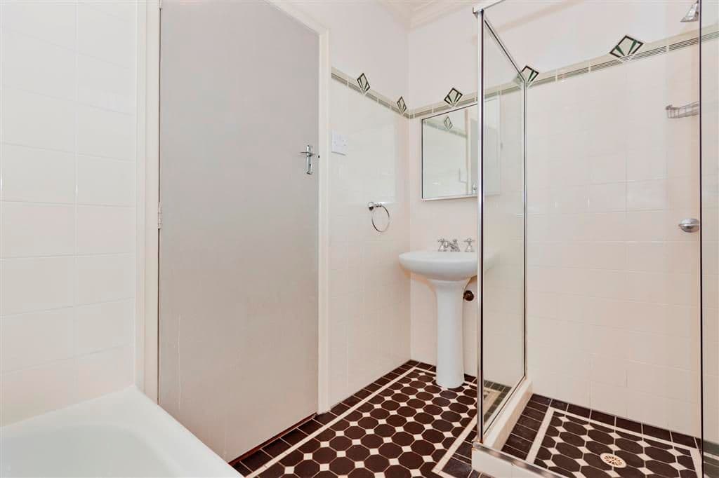 54 Hockings Street, HOLLAND PARK WEST QLD 4121, Holland Park West - Thumbnail 6