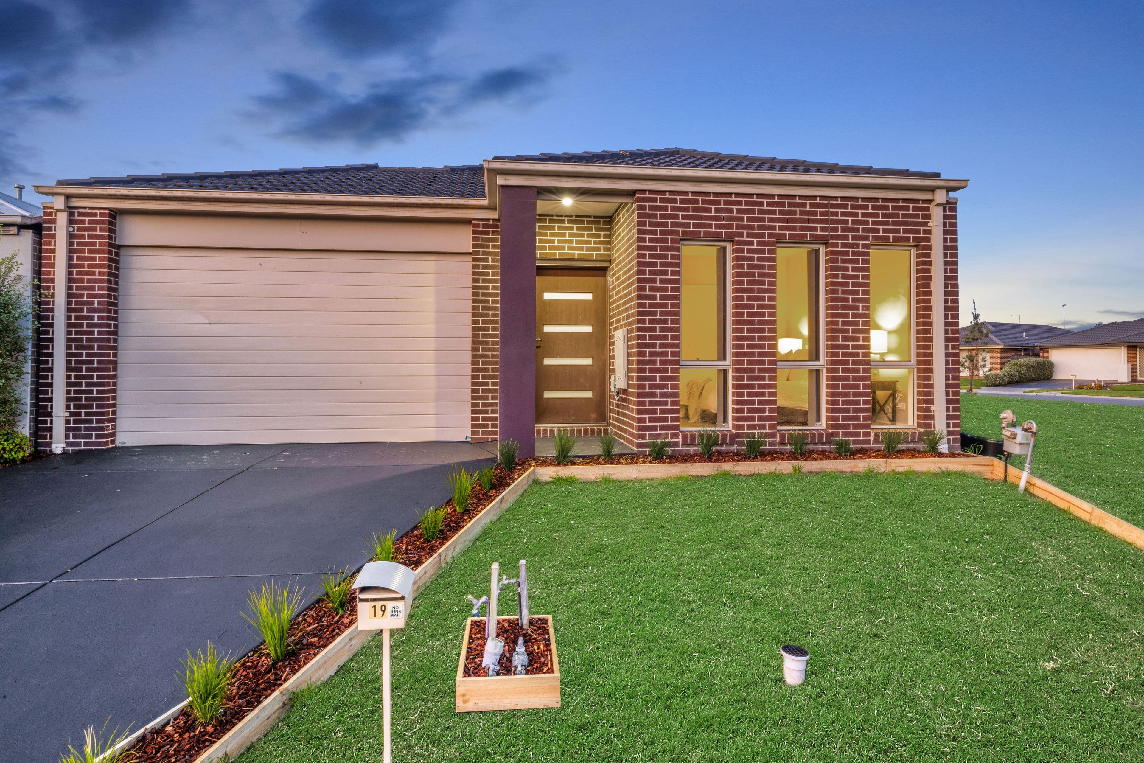 19 Pinnacle Drive, Pakenham VIC 3810, Pakenham - Image 1