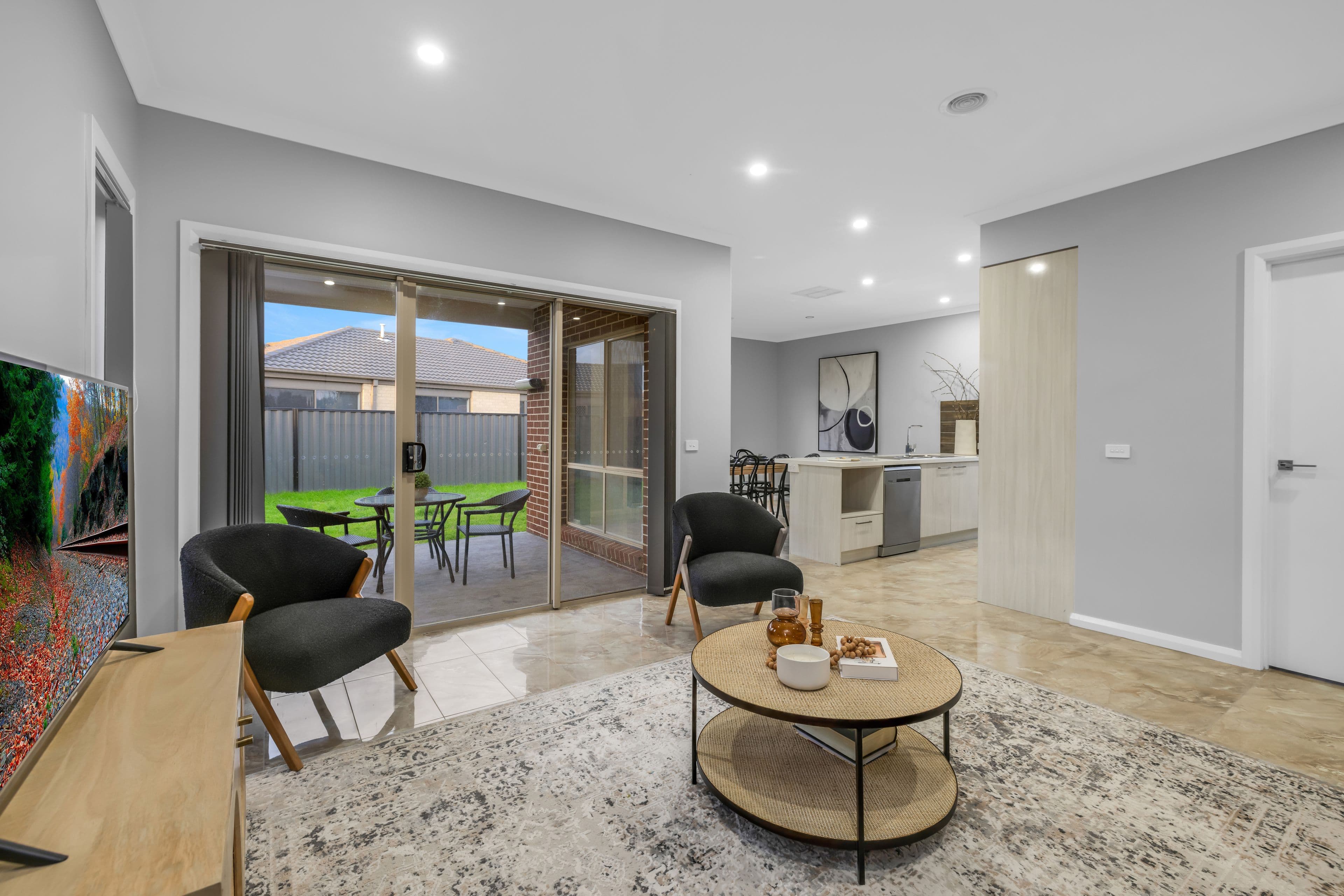 19 Pinnacle Drive, Pakenham VIC 3810, Pakenham - Thumbnail 2