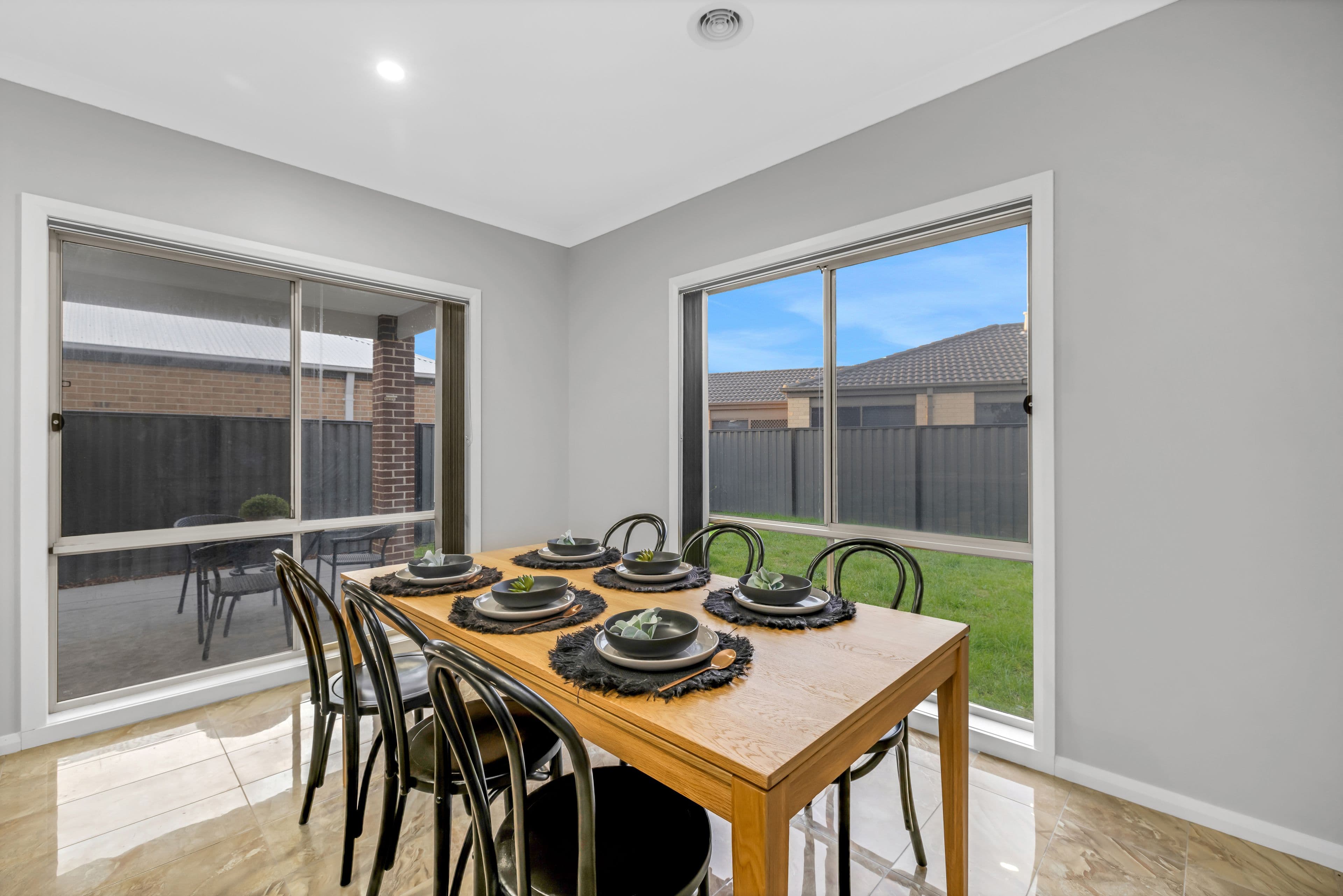19 Pinnacle Drive, Pakenham VIC 3810, Pakenham - Thumbnail 7