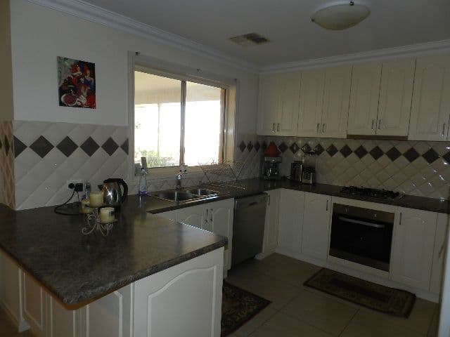 2 Easther Court, BARMERA SA 5345, Barmera - Thumbnail 4