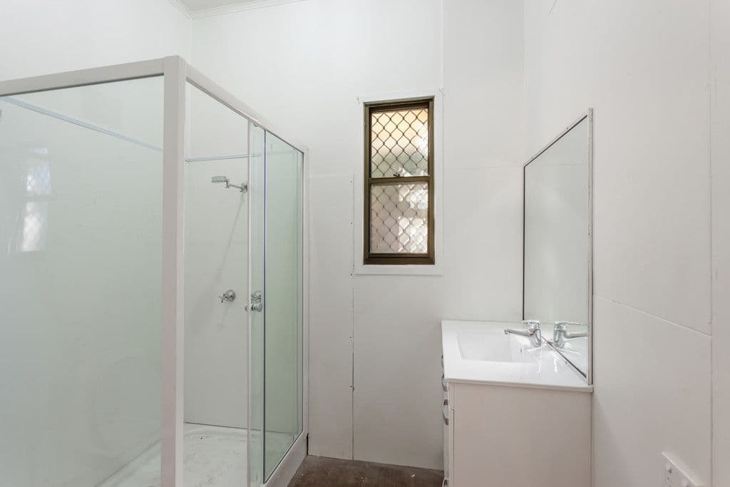 235 West Street, Harristown QLD 4350, Harristown - Thumbnail 6