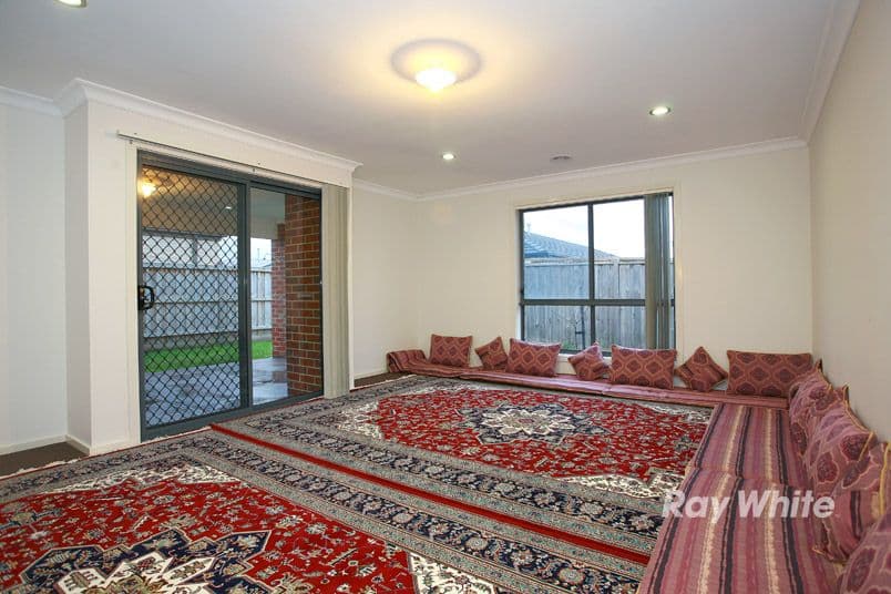 28 Dan Morgan Drive, CRANBOURNE EAST VIC 3977, Cranbourne East - Thumbnail 7